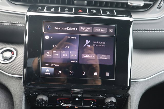 New 2025 Jeep Grand Cherokee L Altitude image 14