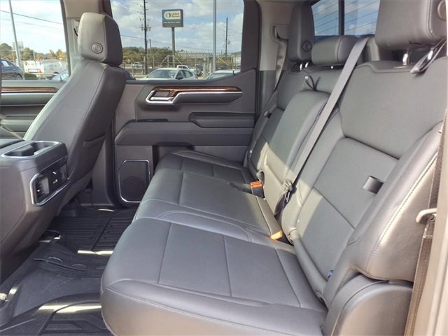 Used 2024 GMC Sierra 1500 Elevation w/ Elevation Premium Package image 9