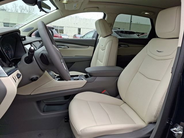 New 2026 Cadillac XT5 Premium Luxury w/ Driver Assist Package AWD/4WD image 9