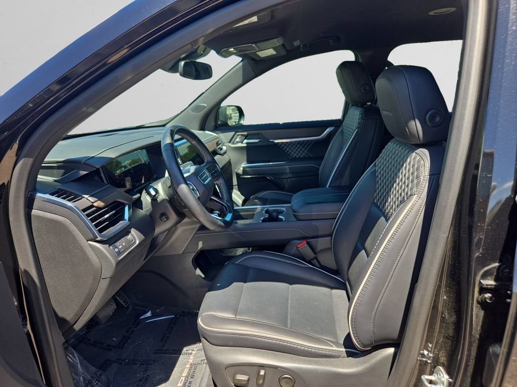 Used 2025 GMC Acadia Denali FWD image 10