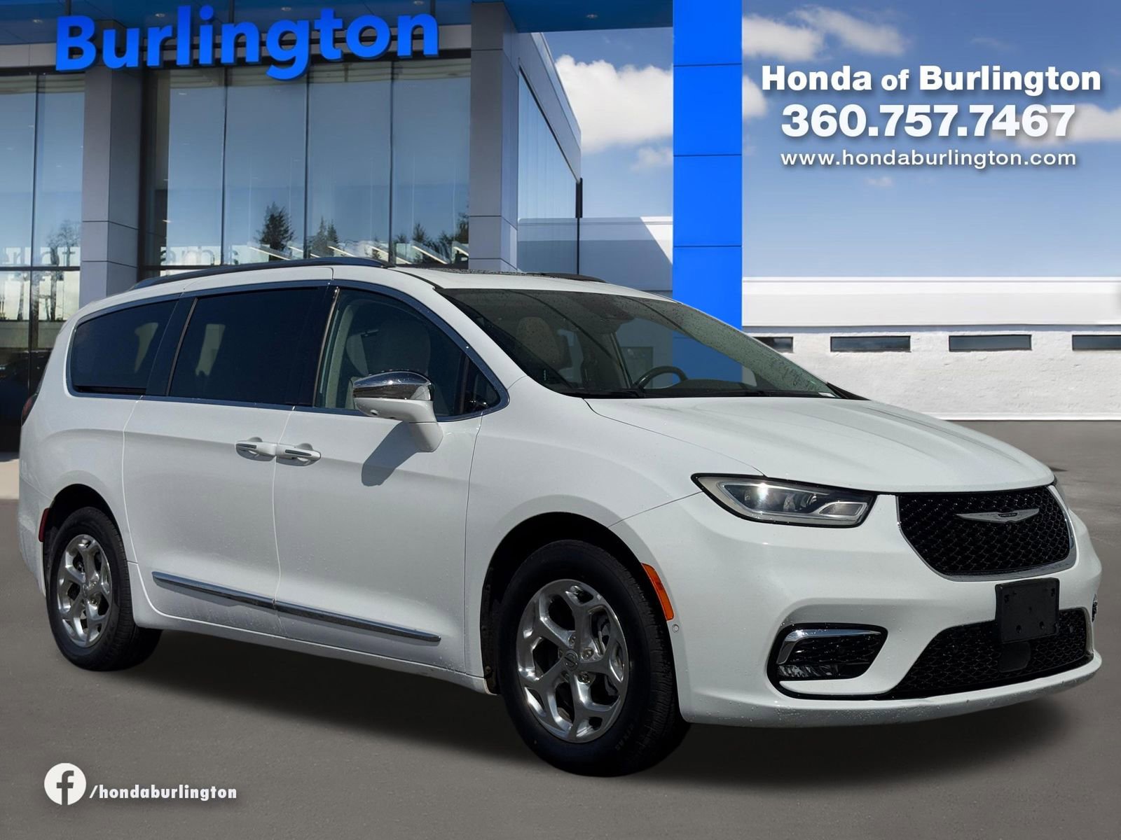 Used 2021 Chrysler Pacifica Limited w/ Premium & Safety Sphere Group AWD/4WD image 8