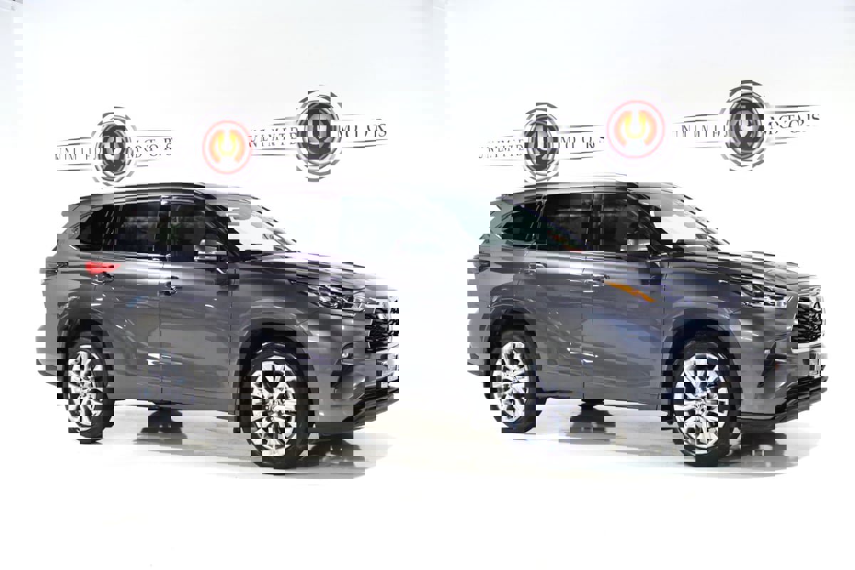 Used 2021 Toyota Highlander Limited image 10