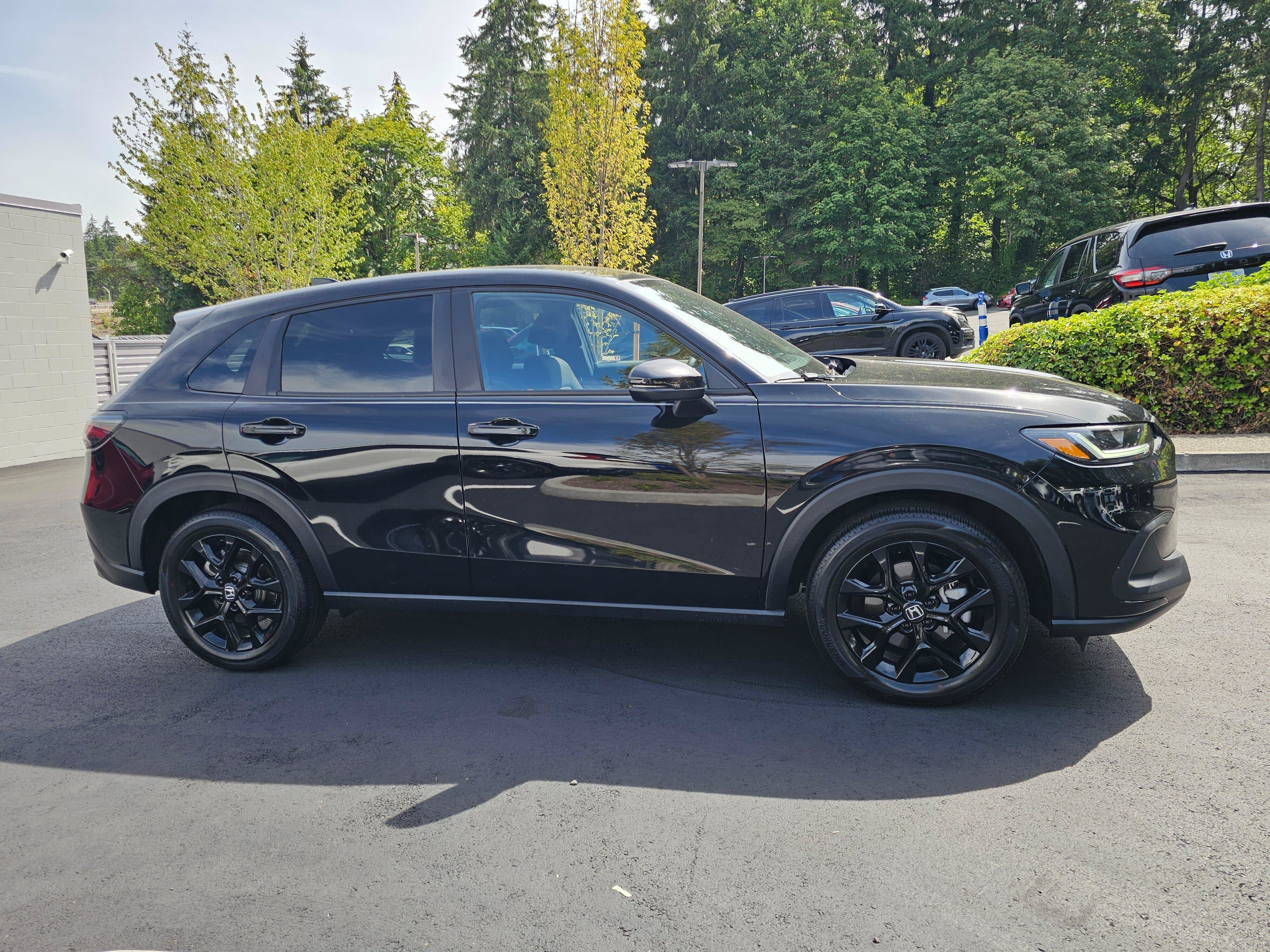 Used 2024 Honda HR-V Sport image 8