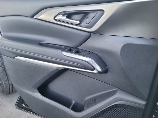 Used 2024 Chevrolet Traverse LT image 14