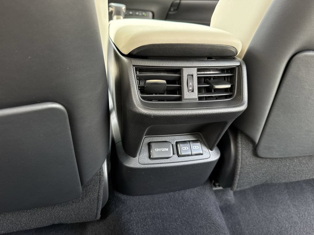Used 2024 Lexus ES 300h Ultra Luxury w/ Accessory Package (Z2) FWD image 37