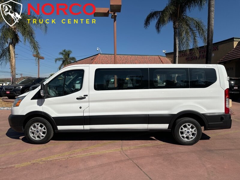 Used 2017 Ford Transit 350 XLT RWD image 5
