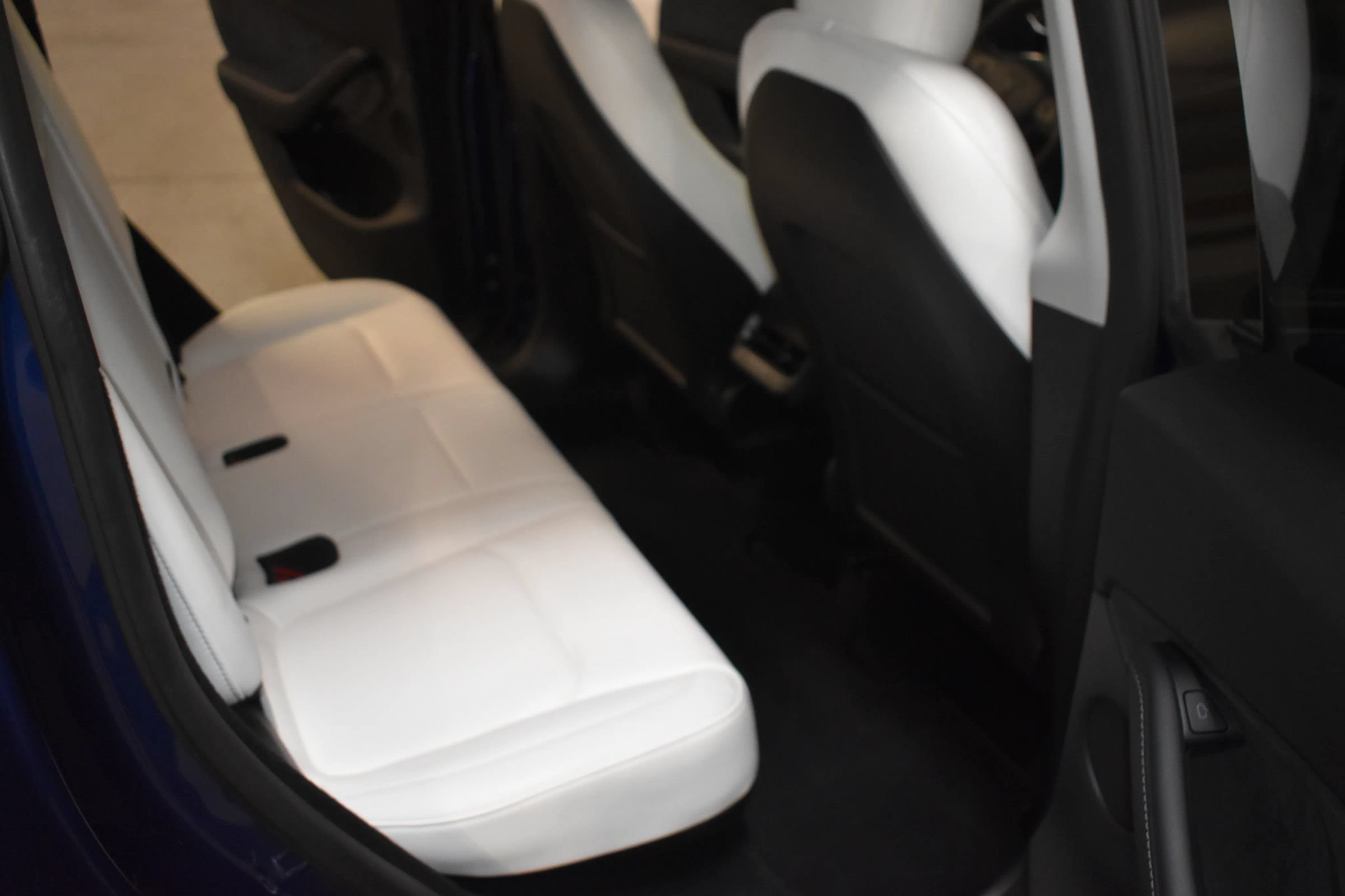 Used 2024 Tesla Model Y Performance AWD/4WD image 16