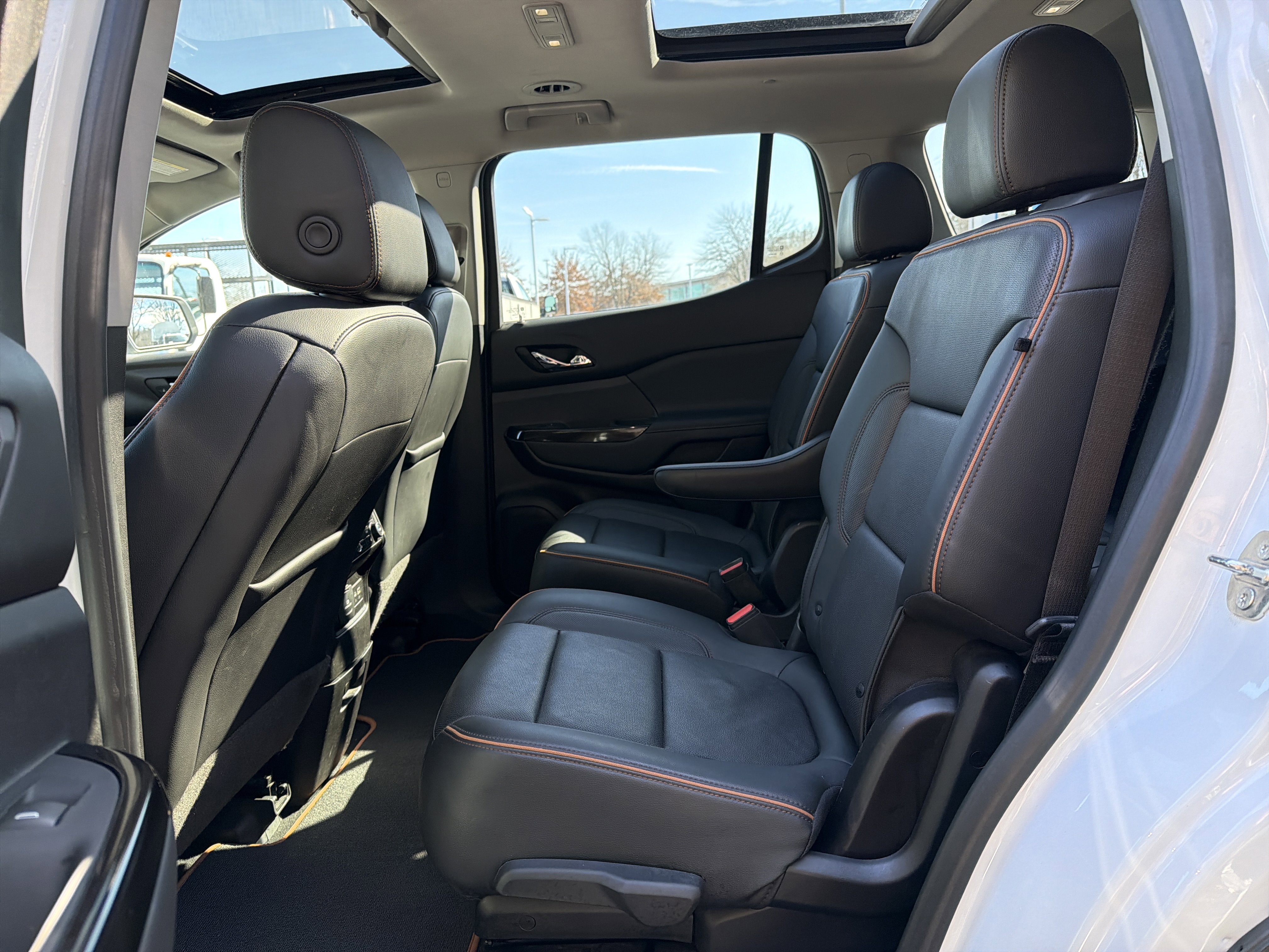 Used 2023 GMC Acadia AT4 w/ Technology Package image 30