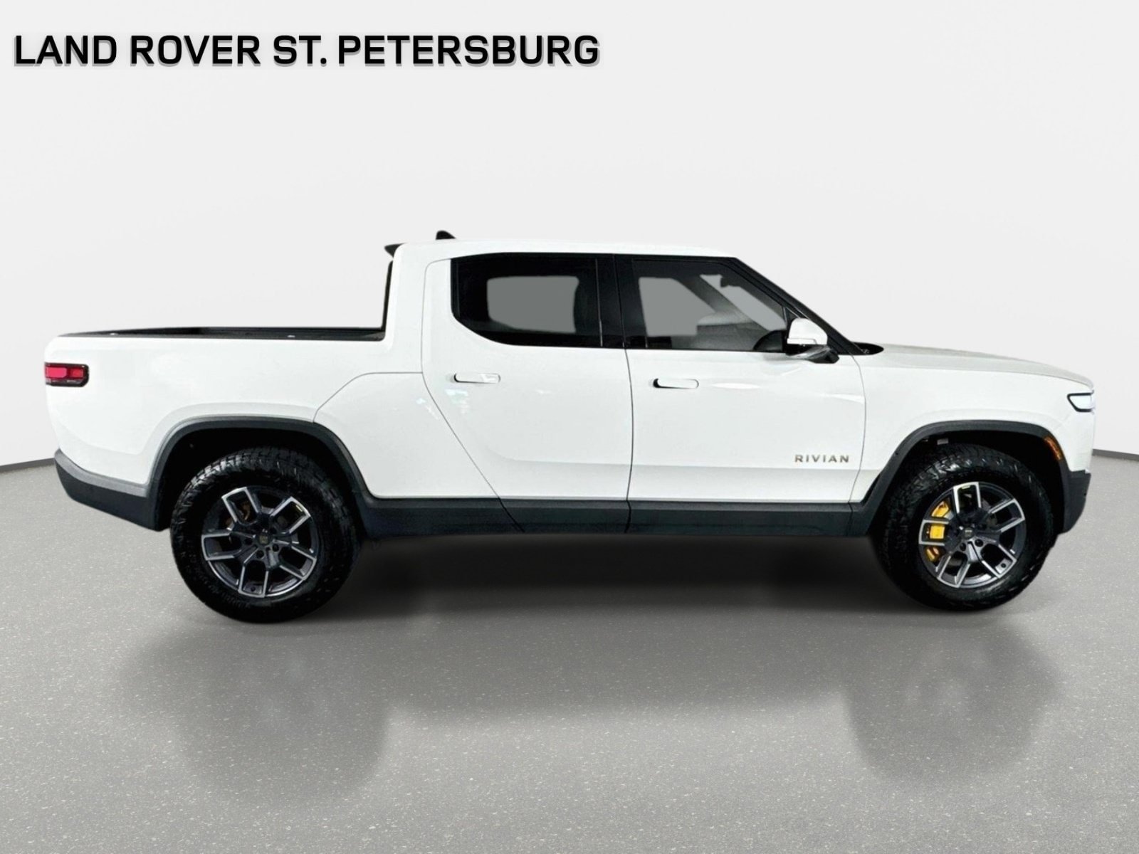 Used 2022 Rivian R1T Adventure AWD/4WD image 4