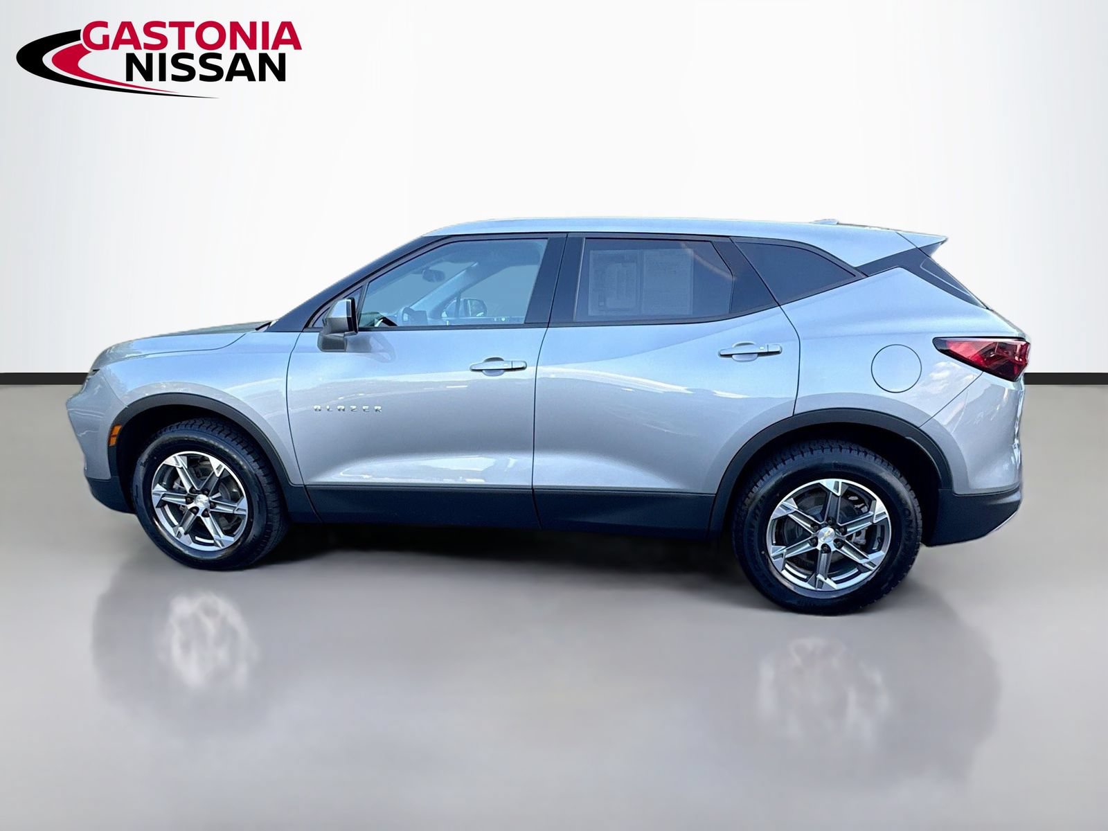 Used 2023 Chevrolet Blazer LT w/ Driver Confidence Package FWD image 5