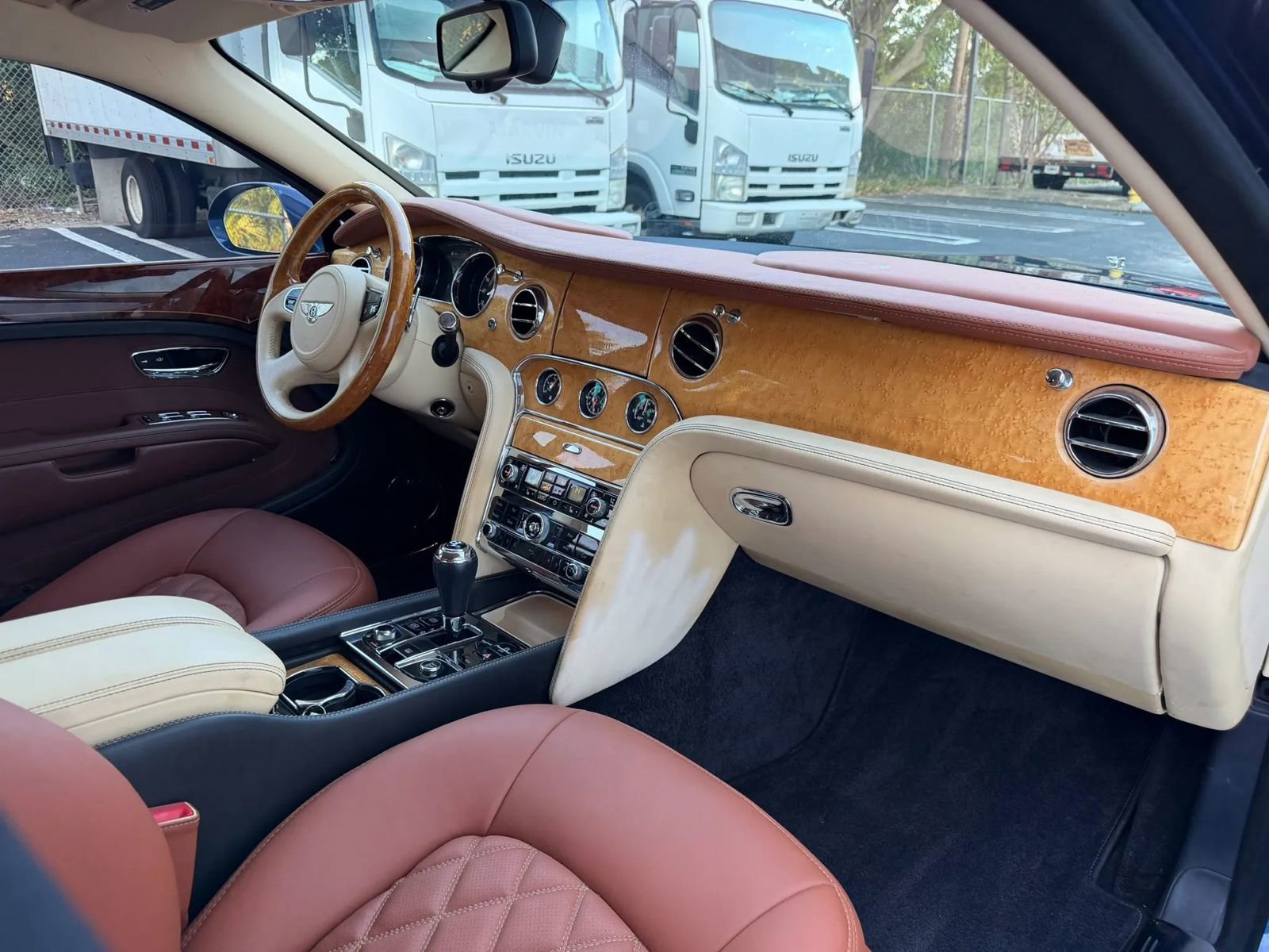 Used 2014 Bentley Mulsanne RWD image 29