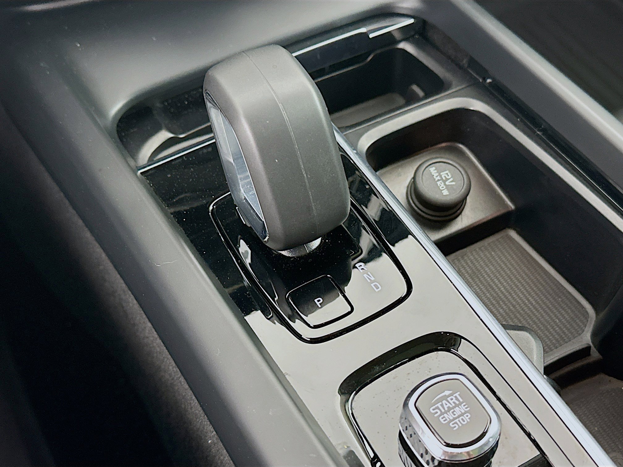 Used 2024 Volvo XC60 B5 Core image 25