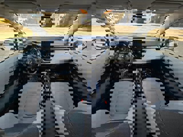 Used 2022 Toyota Corolla LE image 18