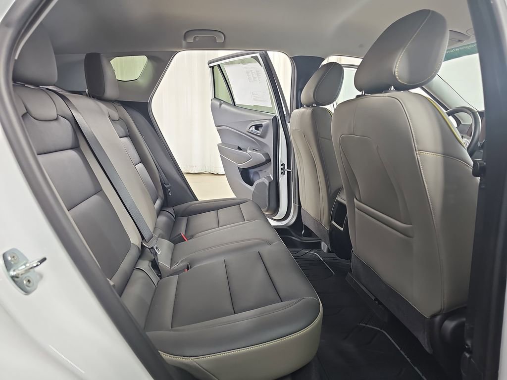 Certified 2024 Chevrolet Trax ACTIV w/ Driver Confidence Package image 14
