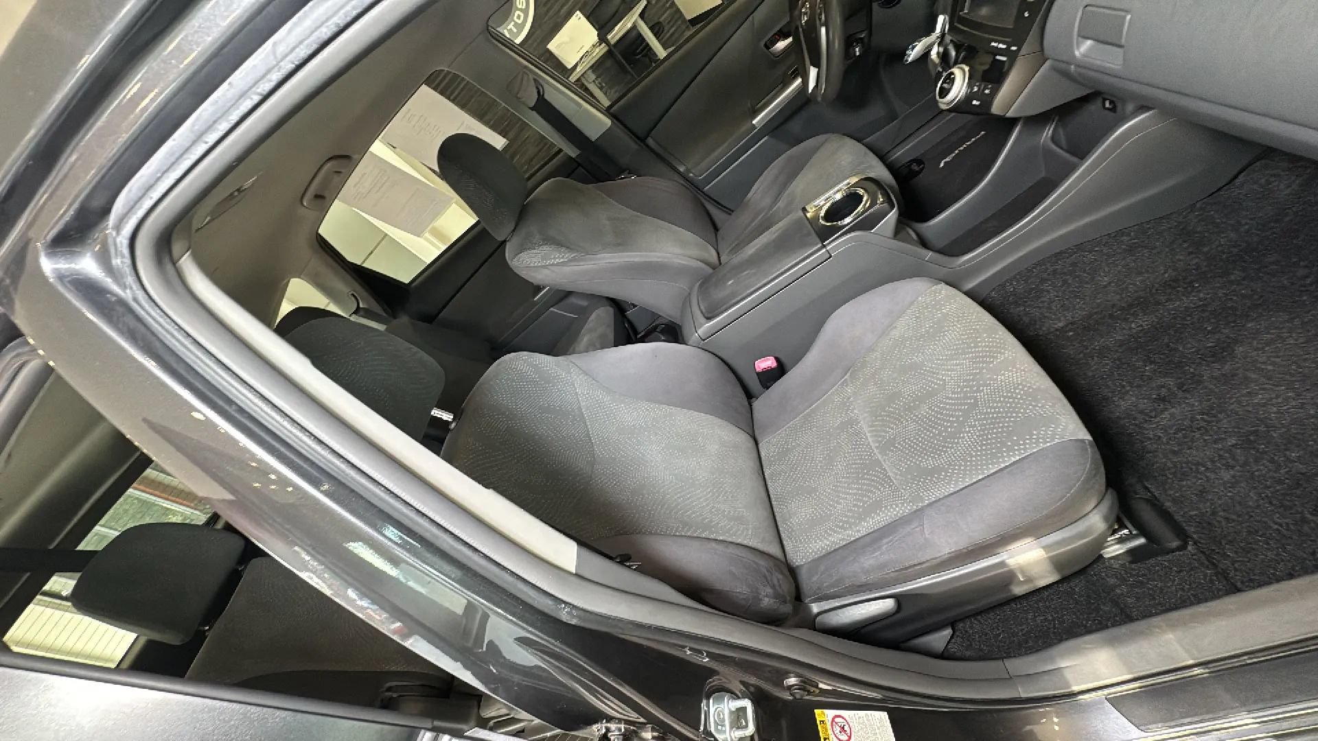 Used 2012 Toyota Prius V Three FWD image 23