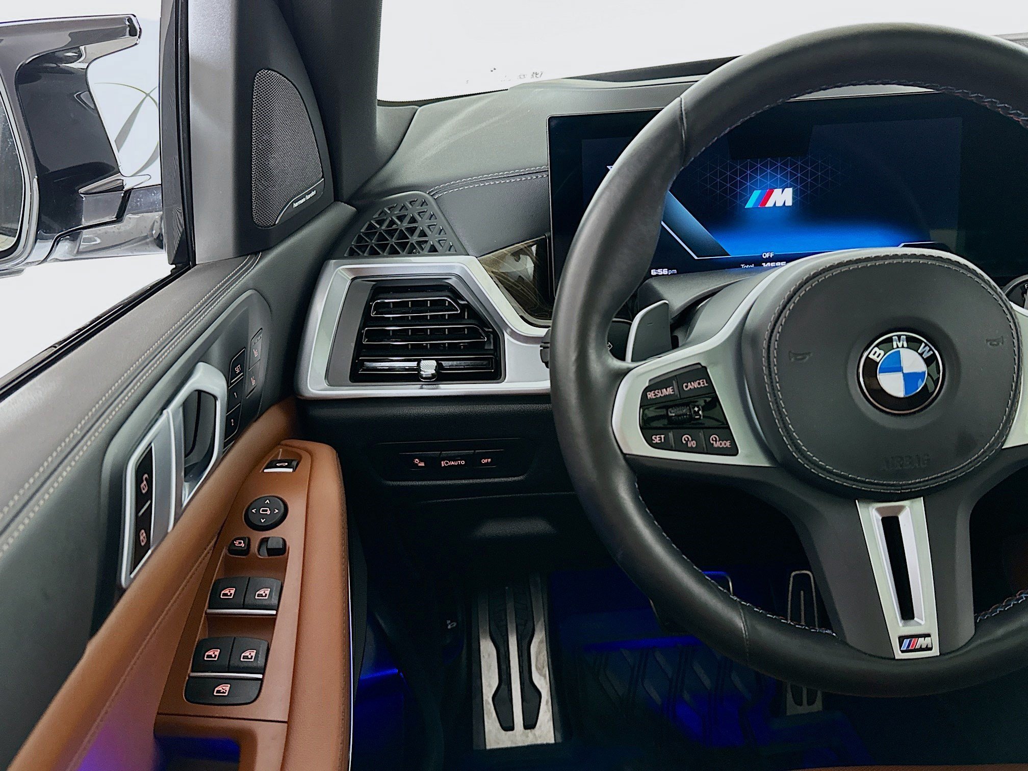 Used 2025 BMW X5 M60i AWD/4WD image 10
