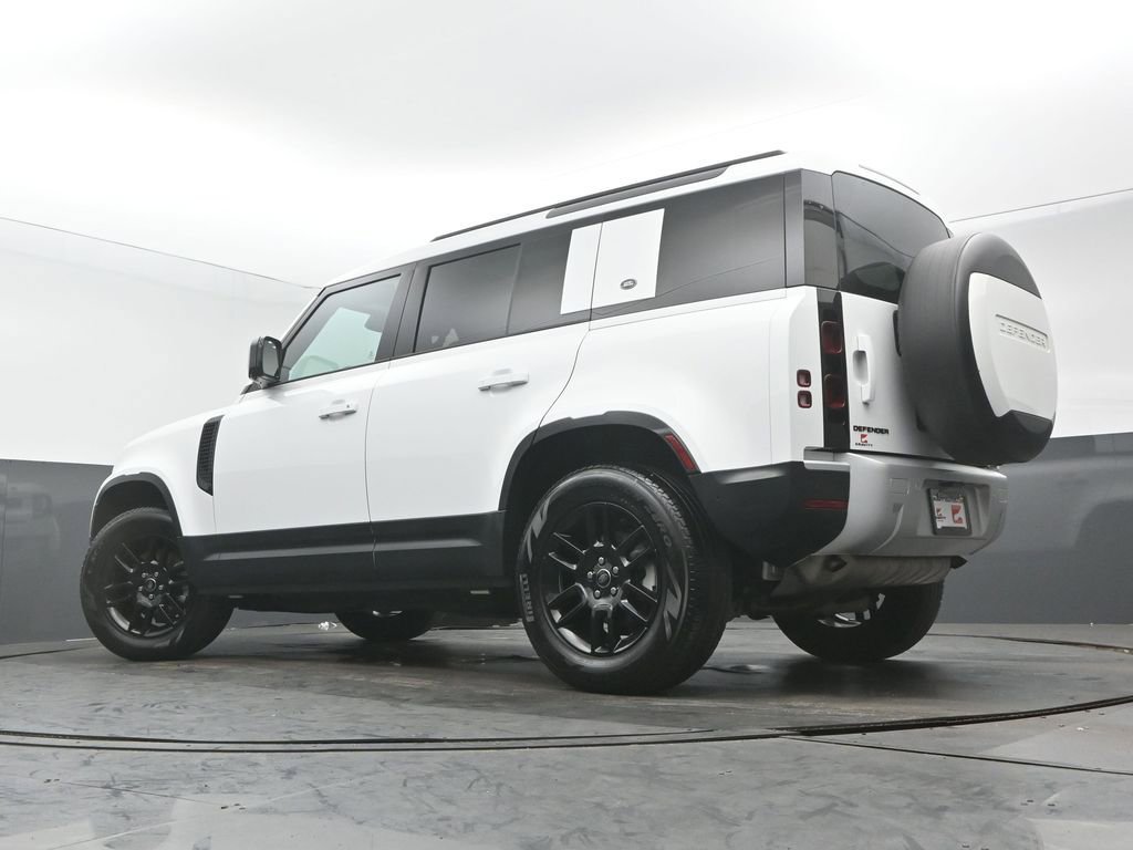 Used 2023 Land Rover Defender 110 S image 33