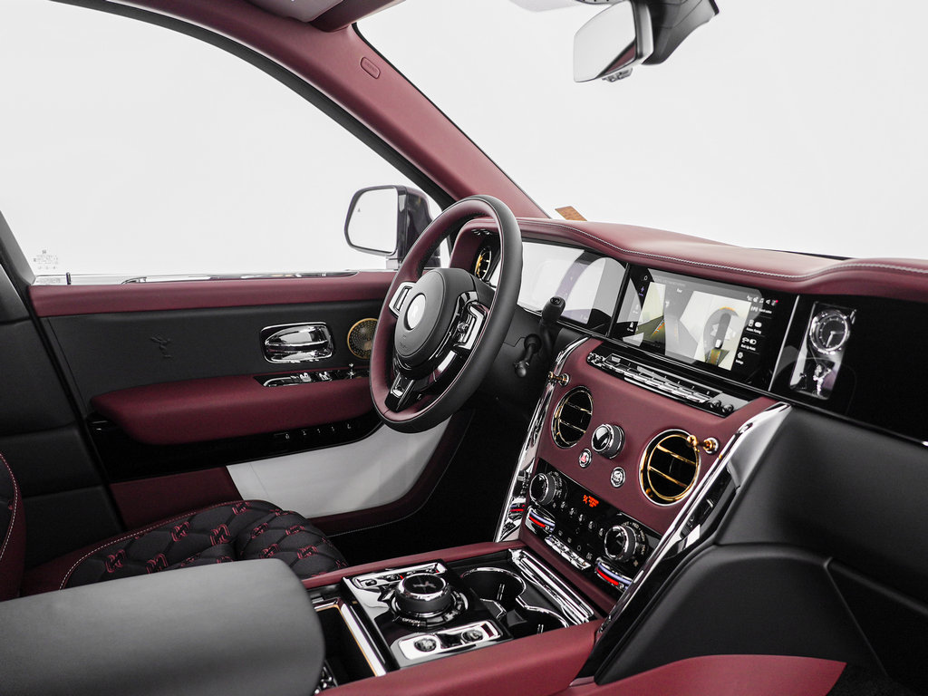 New 2026 Rolls-Royce Cullinan AWD/4WD image 32