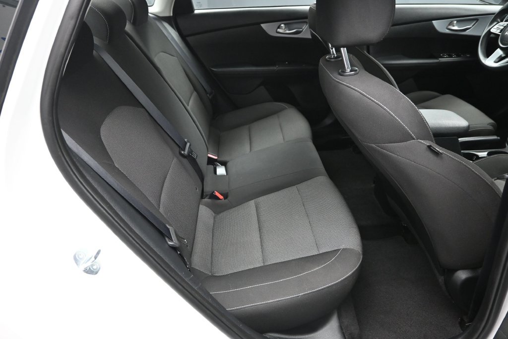 Certified 2023 Kia Forte LXS w/ LXS Technology Package FWD image 31