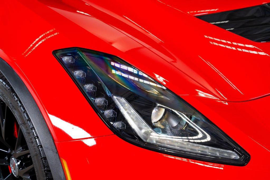 Used 2018 Chevrolet Corvette Z06 RWD image 10