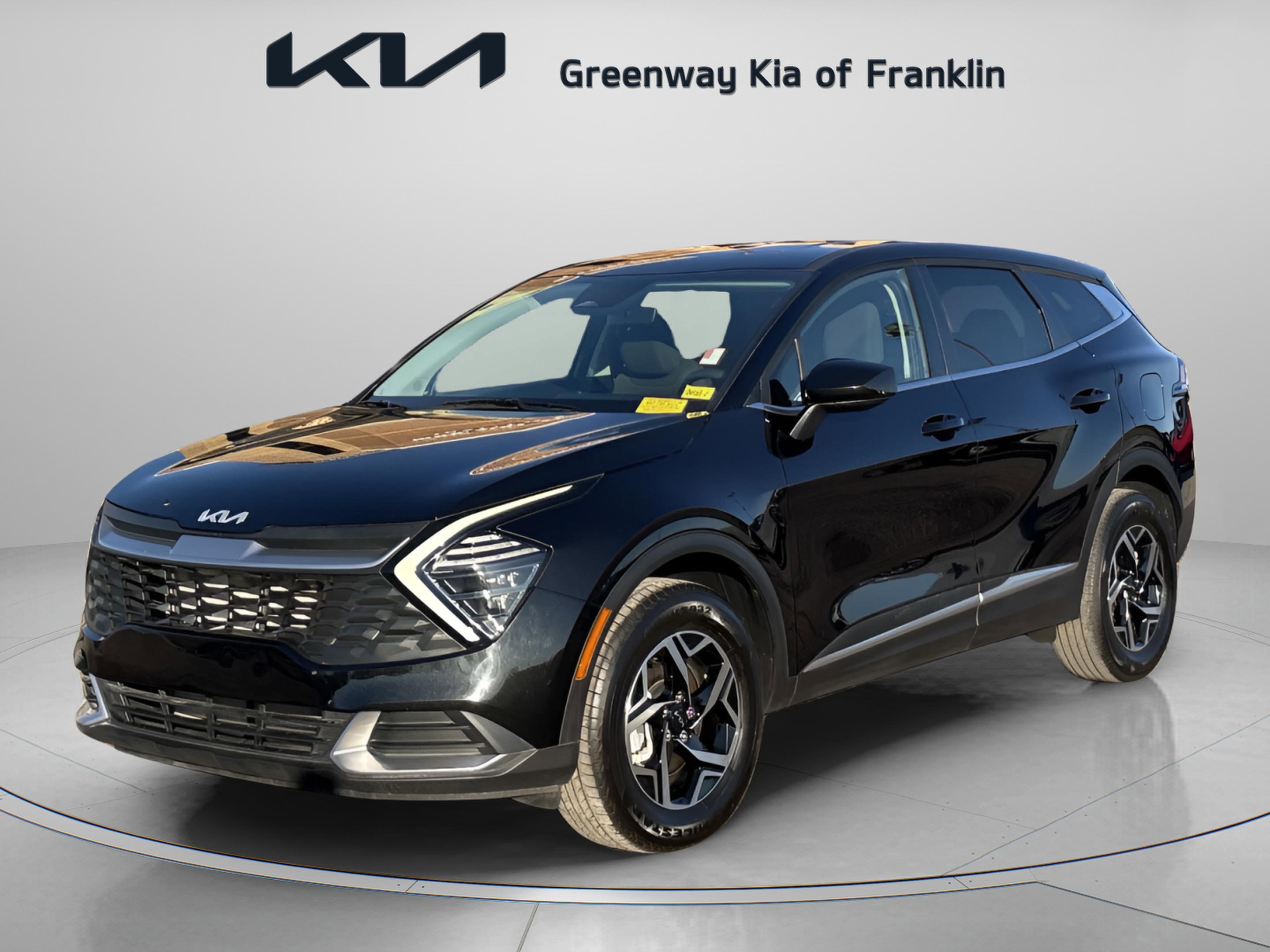 Used 2024 Kia Sportage LX image 3