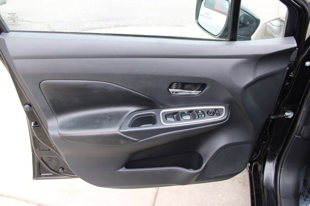 Used 2020 Nissan Versa SR image 18