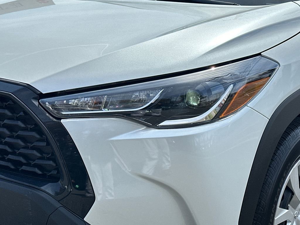 Used 2024 Toyota Corolla Cross L image 8