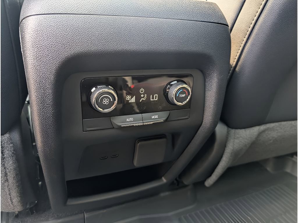 New 2026 Chevrolet Traverse Z71 w/ Enhanced Driving Package image 32