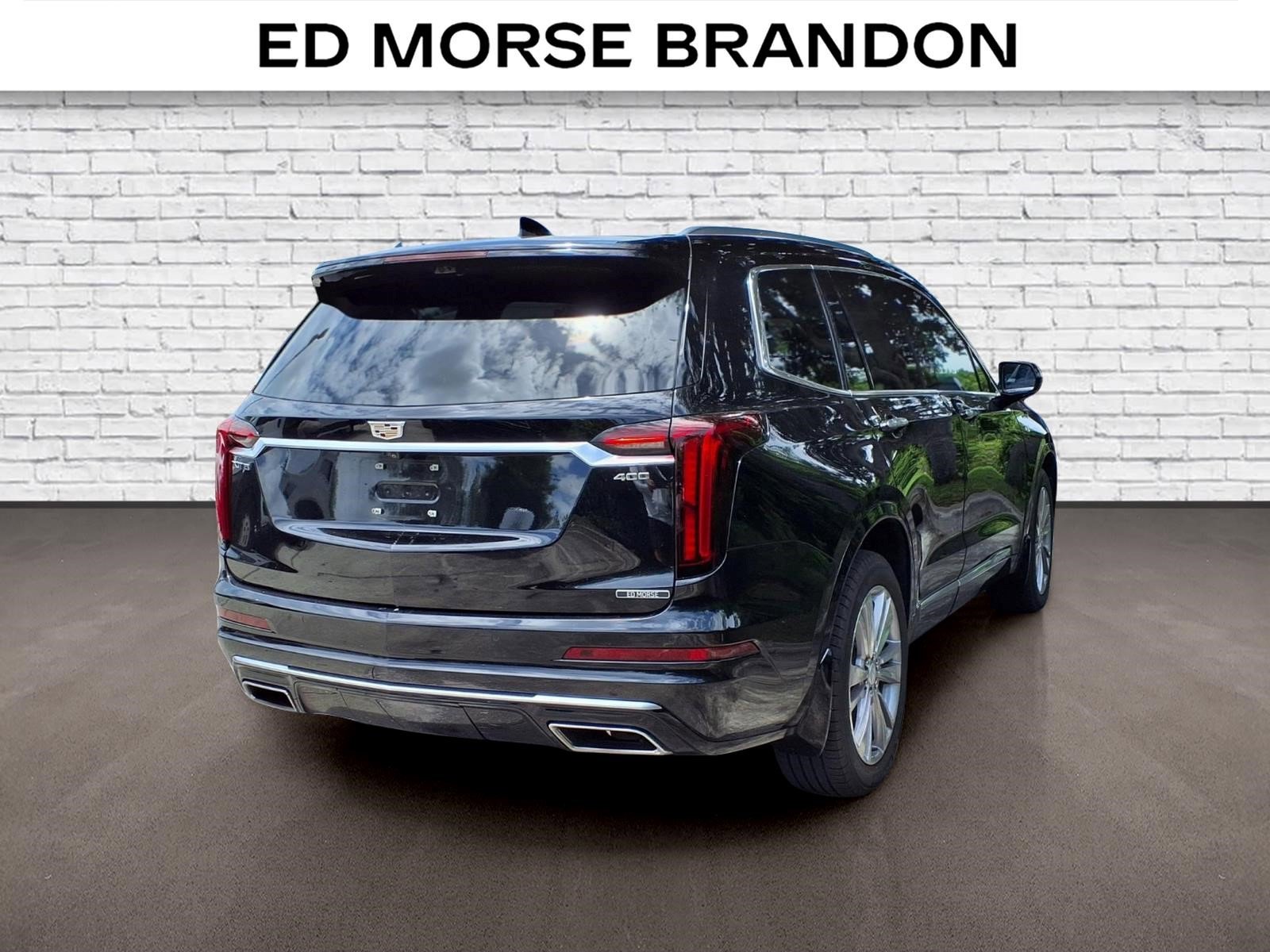 Used 2023 Cadillac XT6 Premium Luxury w/ Technology Package FWD image 5