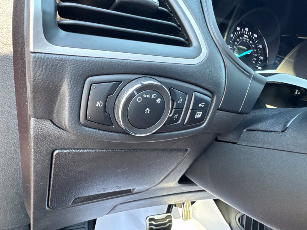 Used 2023 Ford Edge ST-Line AWD/4WD image 25