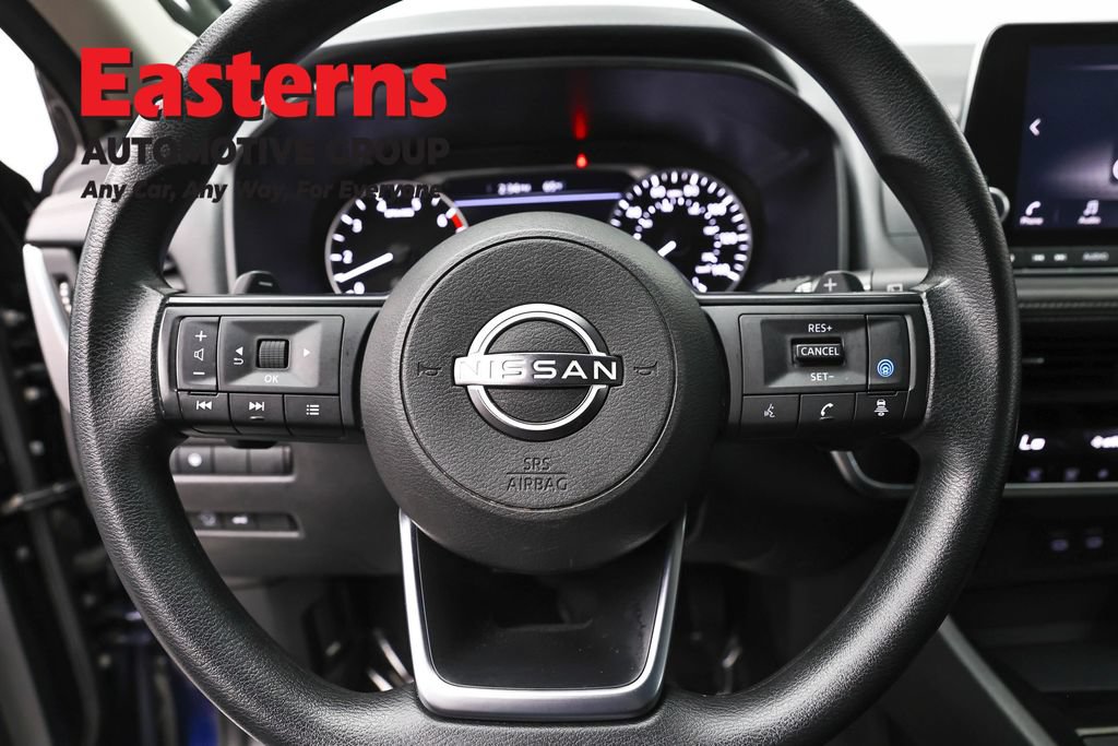 Used 2024 Nissan Rogue SV AWD/4WD image 10