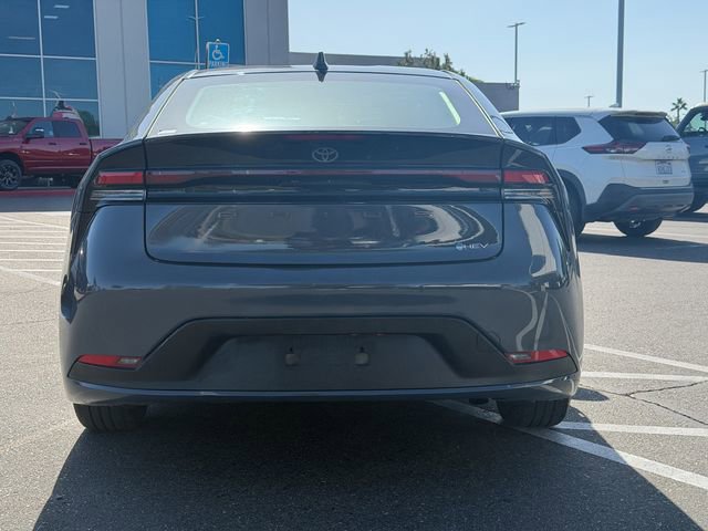 Used 2024 Toyota Prius LE image 7