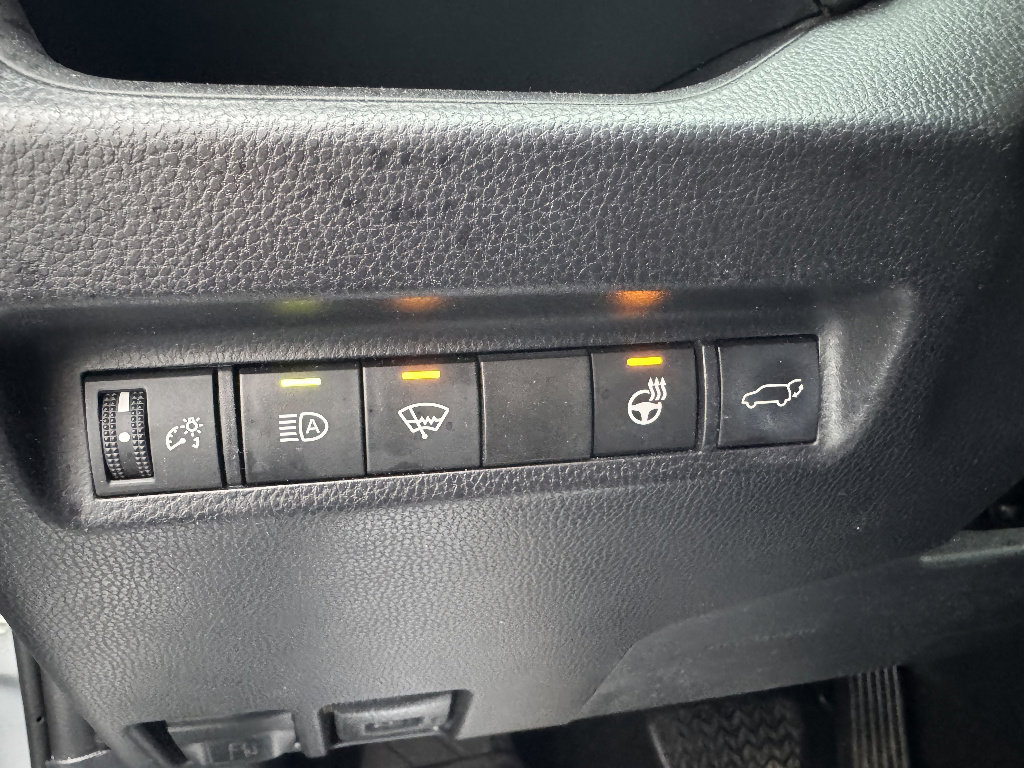 Used 2019 Toyota RAV4 XLE Premium w/ Cold Weather Package image 18