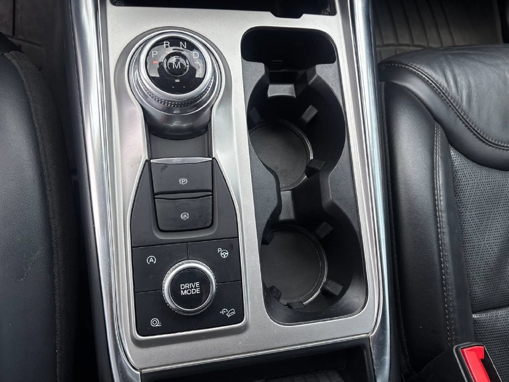 Used 2020 Ford Explorer Platinum w/ Premium Technology Package AWD/4WD image 24