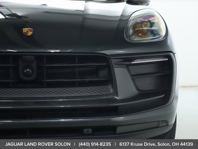 Used 2023 Porsche Macan AWD/4WD image 44