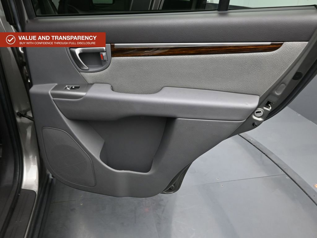 Used 2012 Hyundai Santa Fe SE image 11