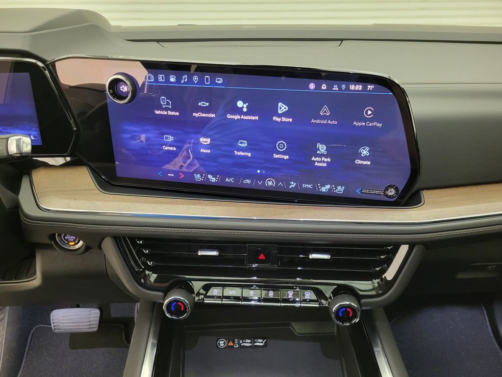 New 2025 Chevrolet Suburban High Country image 43