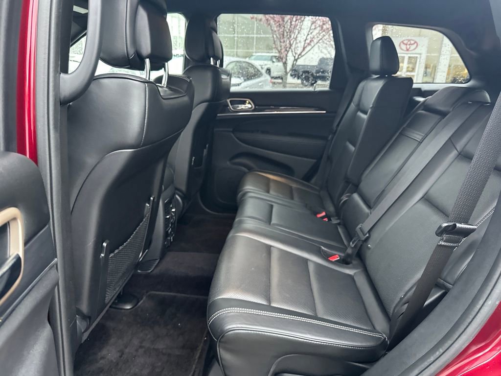Used 2017 Jeep Grand Cherokee Overland w/ Jeep Active Safety Group image 14