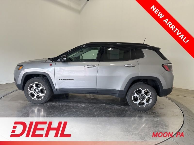 Used 2022 Jeep Compass Trailhawk w/ Sun and Sound Group image 4