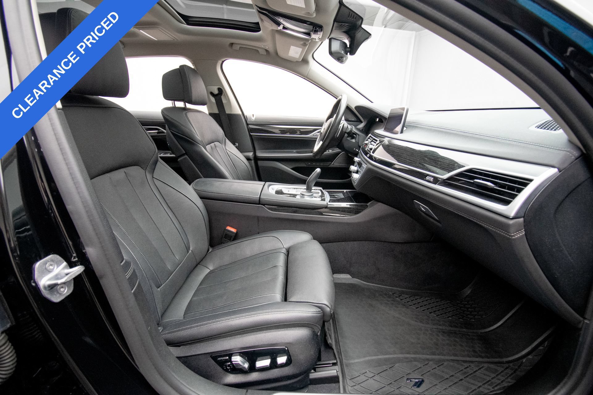 Used 2020 BMW 740i xDrive AWD/4WD image 19