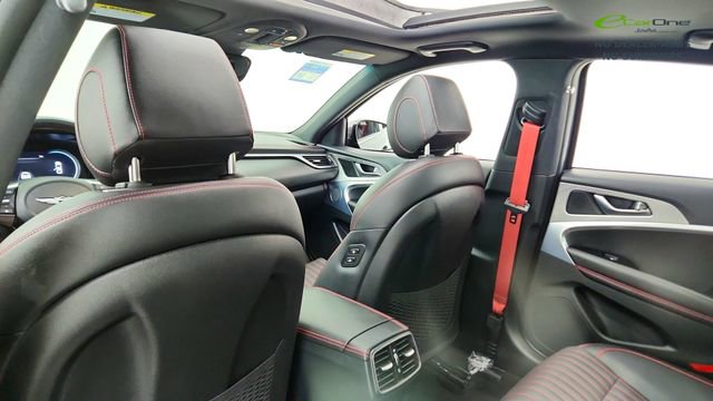 Used 2023 Genesis G70 2.0T w/ Sport Prestige Package AWD/4WD image 31