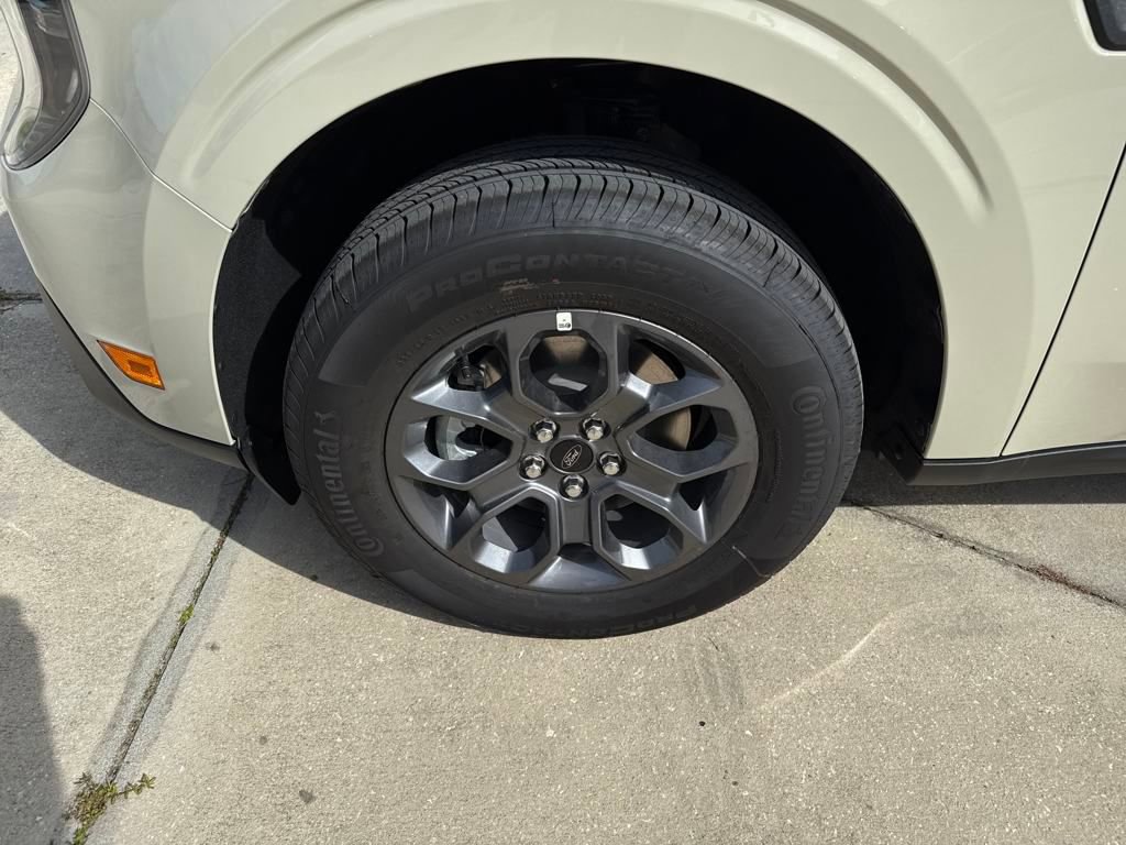 New 2025 Ford Maverick XLT image 9