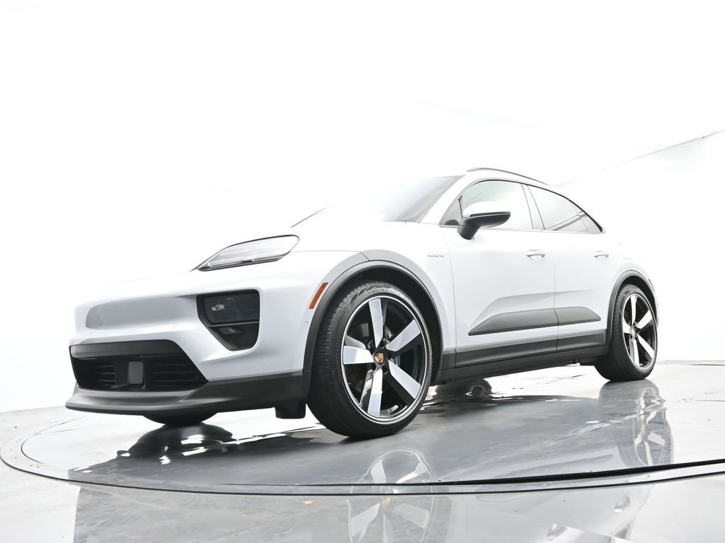 Certified 2025 Porsche Macan Electric image 45