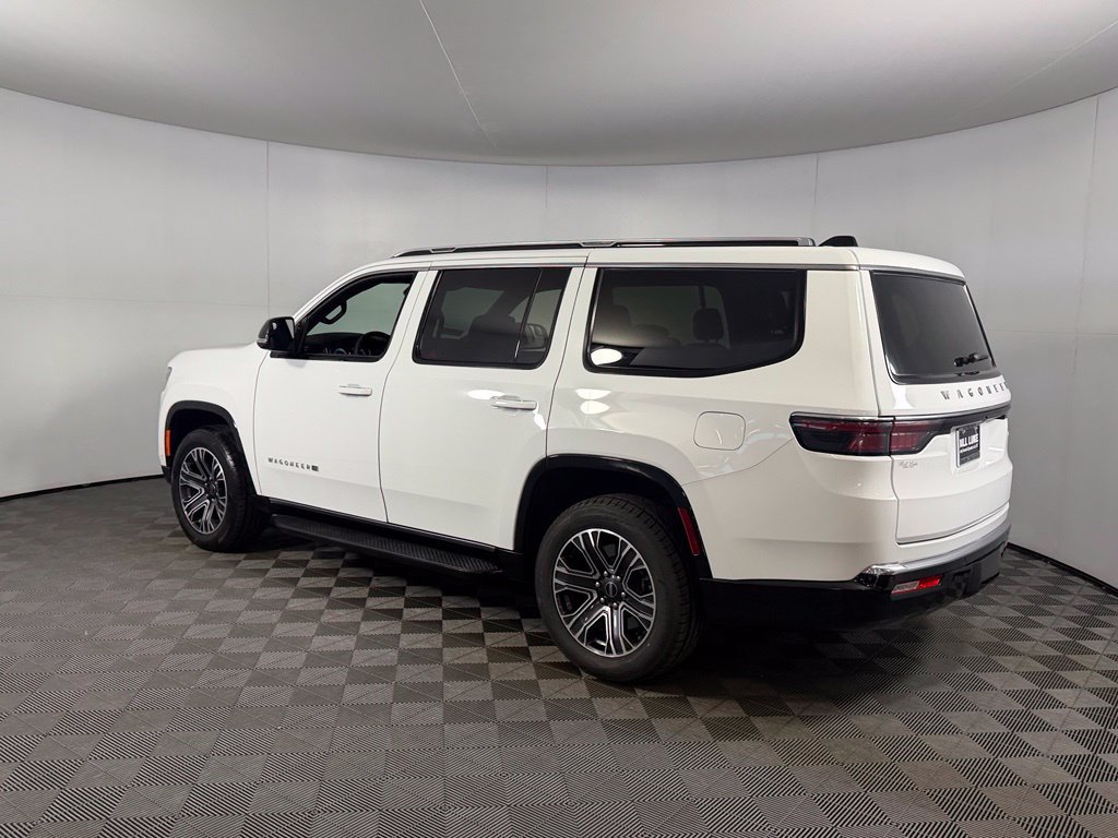 Used 2025 Jeep Wagoneer 4WD image 10