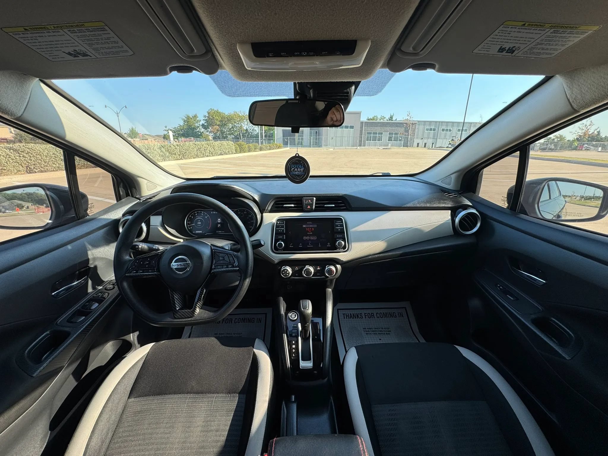 Used 2022 Nissan Versa SV FWD image 35