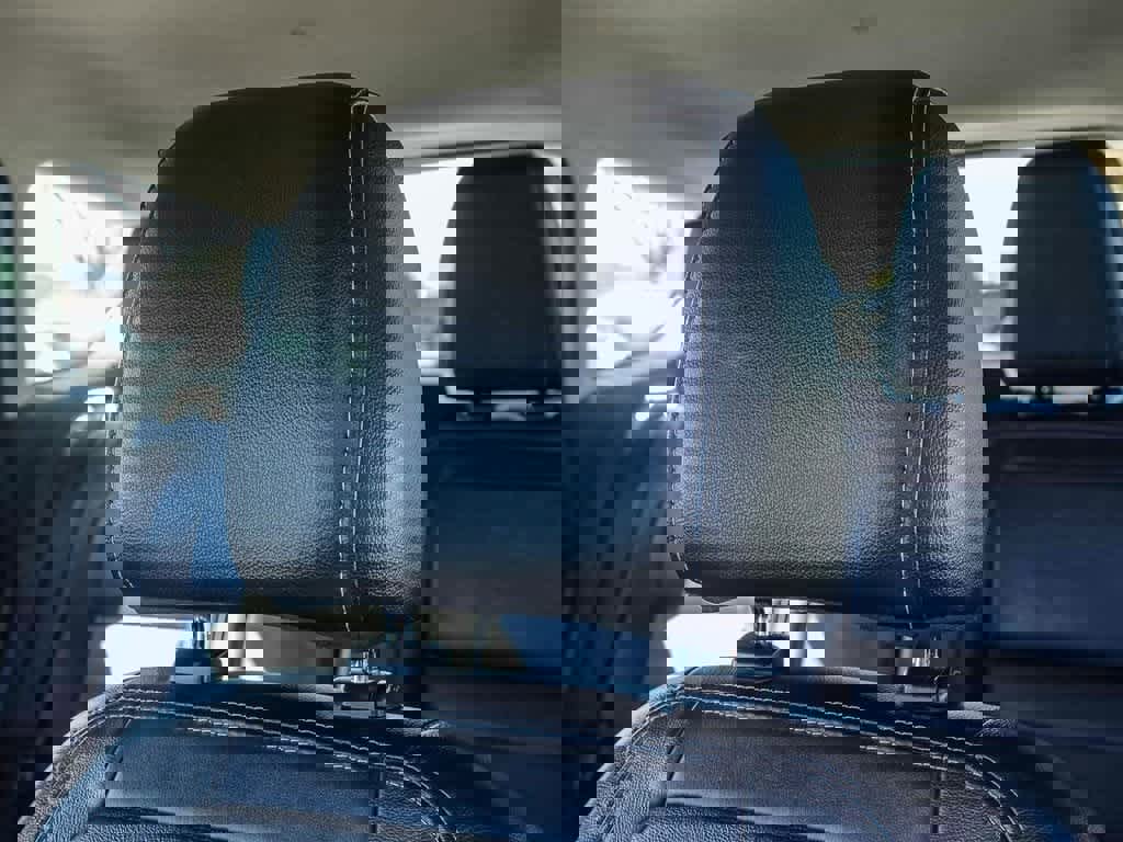 Used 2017 Ford C-MAX Energi Titanium image 25