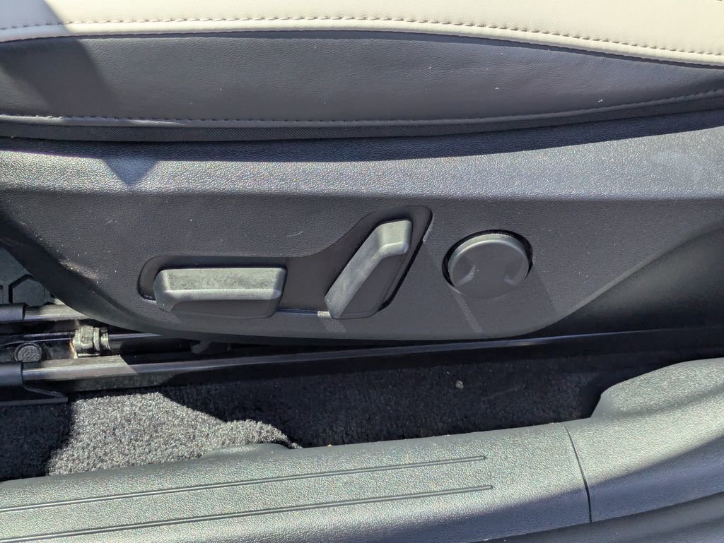 Used 2023 Kia EV6 GT-Line w/ GT-Line Suede Seat Package image 23