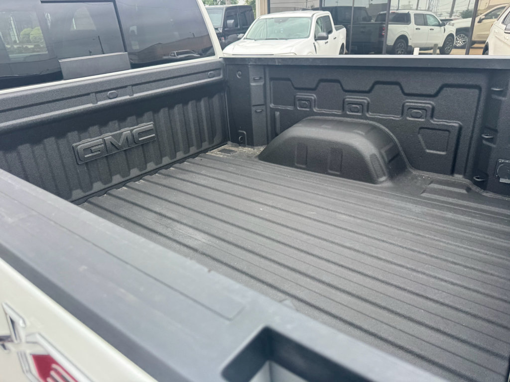 Used 2020 GMC Sierra 1500 SLT w/ SLT Premium Package AWD/4WD image 16