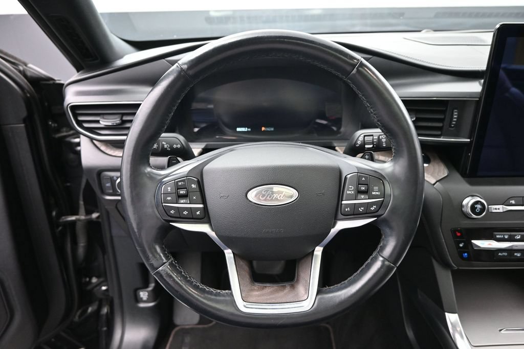 Used 2020 Ford Explorer Platinum AWD/4WD image 13