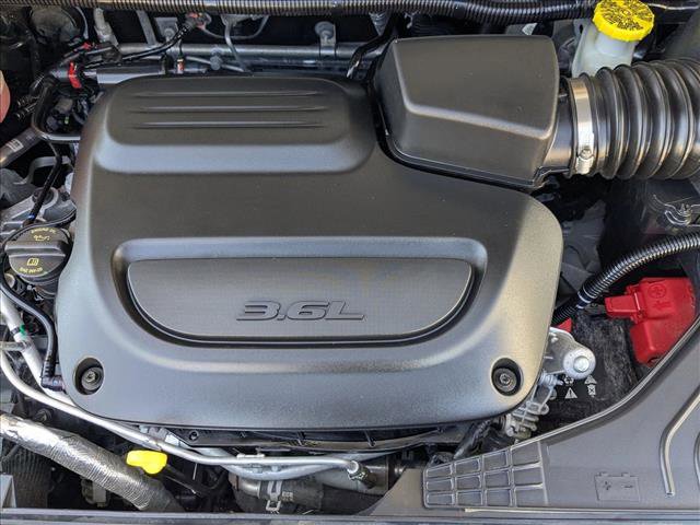 Used 2023 Chrysler Pacifica Touring-L image 22